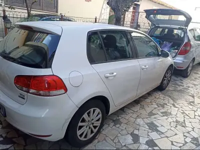 Usata VW Golf VI Comfortline 105 CV (77 kW) 2010 Bianco Utilitaria