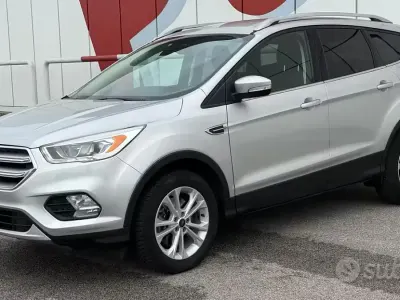 Occasion Ford Kuga 150 ch (110 kW) 2017 Gris SUV