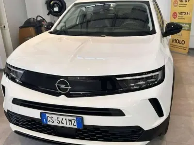 Usata Opel Mokka Edition 101 CV (74 kW) 2024 Arktis white SUV