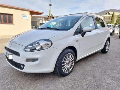 Usata Fiat Punto Street 69 CV (50 kW) 2014 Bianco Utilitaria