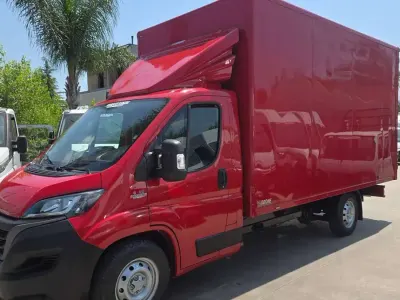 Usata Fiat Ducato 140 CV (102 kW) 2023 Rosso Furgone