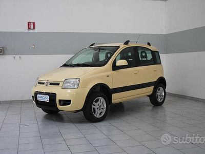 Occasion Fiat Panda 4x4 Climbing 75 ch (55 kW) 2011 Jaune Citadine
