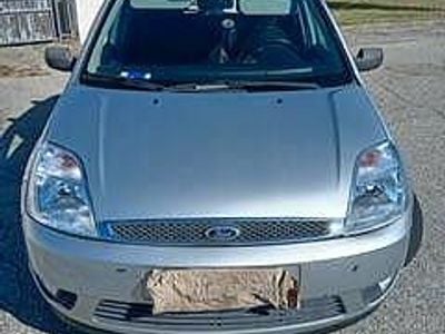 Usata Ford Fiesta 2005 Grigio Utilitaria