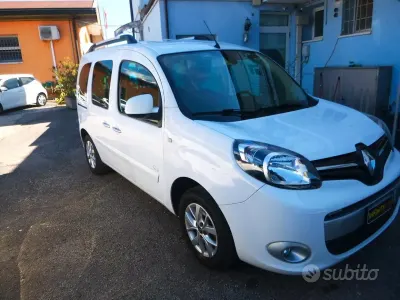 Usata Renault Kangoo Life 95 CV (69 kW) 2020 Bianco Monovolume