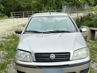 Usata Fiat Punto 60 CV (44 kW) 2003 Utilitaria