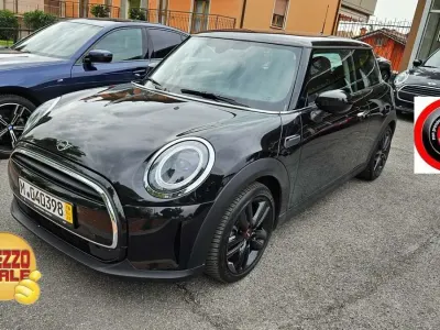 Occasion Mini ONE Essential 102 ch (75 kW) 2021 Noir Citadine