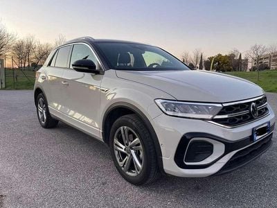 Usata VW T-Roc R-line 110 CV (80 kW) 2023 Grigio SUV