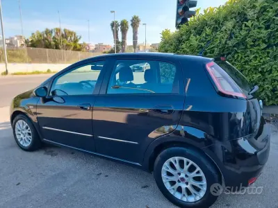 Käytetty Fiat Punto Evo Active 77 HP (56 kW) 2010 Musta Viistoperä