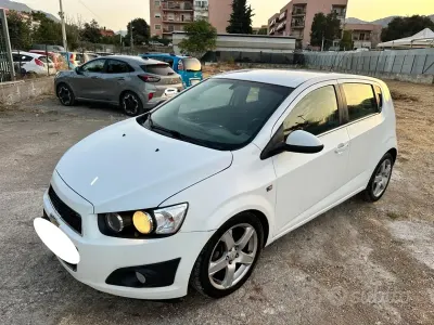 Usata Chevrolet Aveo LTZ 95 CV (69 kW) 2012 Bianco Berlina