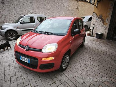Usata Fiat Panda Lounge 69 CV (50 kW) 2018 Rosso Utilitaria