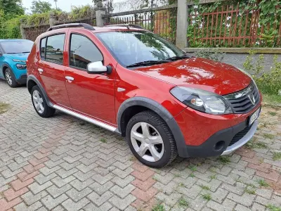 Usata Dacia Sandero Stepway 84 CV (61 kW) 2012 Berlina