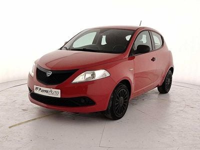 Usata Lancia Ypsilon Silver 69 CV (50 kW) 2020 Rosso Utilitaria