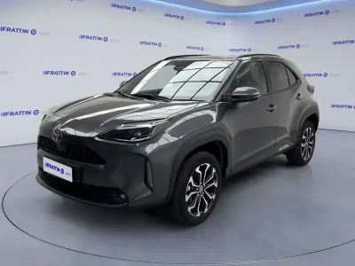 Nuova Toyota Yaris Cross Trend 92 CV (67 kW) 2026 Grey metallic SUV