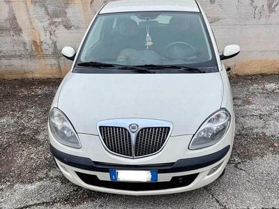 Usata Lancia Ypsilon 60 CV (44 kW) 2006 Bianco Utilitaria
