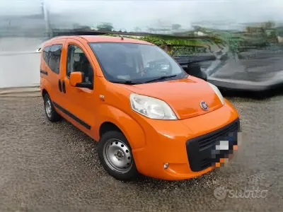 Usata Fiat Qubo Trekking 75 CV (55 kW) 2013 Arancione Monovolume