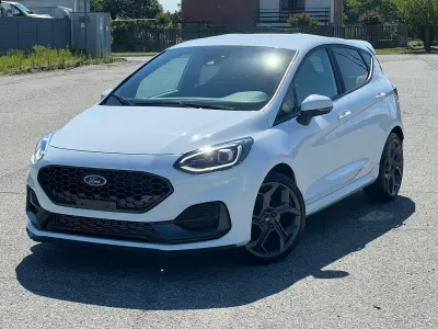 Usata Ford Fiesta ST 200 CV (147 kW) 2022 Bianco Utilitaria