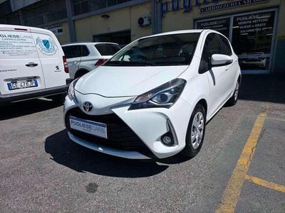 Usata Toyota Yaris Active 72 CV (52 kW) 2020 Bianco Utilitaria