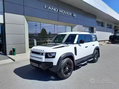 Usata Land Rover Defender S 241 CV (177 kW) 2020 Bianco SUV