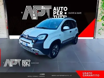 Usata Fiat Panda Cross Cross 69 CV (50 kW) 2018 Bianco Utilitaria