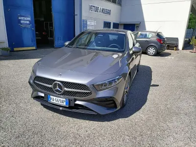 Usata Mercedes A200 Advanced Plus 163 CV (119 kW) 2025 Grigio montagna Berlina