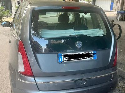 Usata Lancia Musa 90 CV (66 kW) 2011 Grigio Monovolume