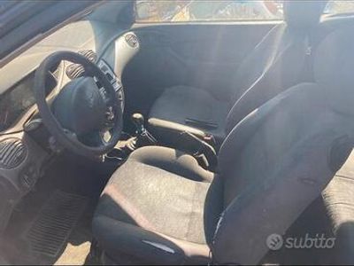 usata Ford Focus 2002 x passaggio di proprietà