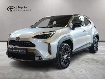 Usata Toyota Yaris Cross 116 CV (85 kW) 2022 Grigio SUV