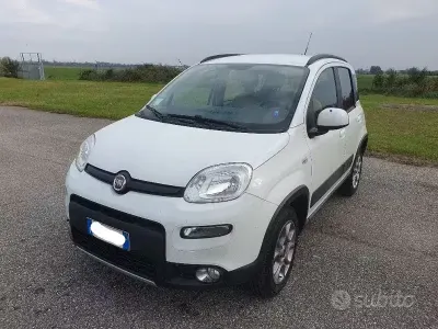 Usata Fiat Panda 4x4 S 85 CV (62 kW) 2016 Bianco Utilitaria