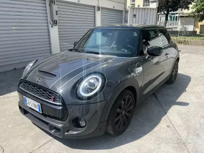 Usata Mini Cooper S 192 CV (141 kW) 2020 Grigio Utilitaria