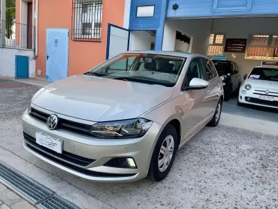 Usata VW Polo Comfortline 65 CV (47 kW) 2018 Argento Utilitaria