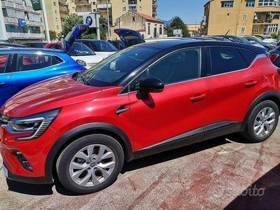 Usata Renault Captur Intens 145 CV (106 kW) 2021 Rosso SUV