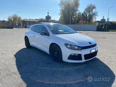 Usata VW Scirocco 200 CV (147 kW) 2009 Bianco Coupé