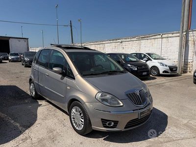 Usata Lancia Musa 90 CV (66 kW) 2008 Marrone Monovolume