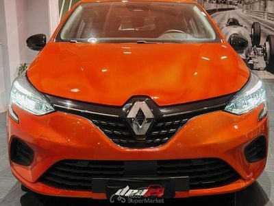 Usata Renault Clio V Equilibre 101 CV (74 kW) 2023 Arancione Berlina