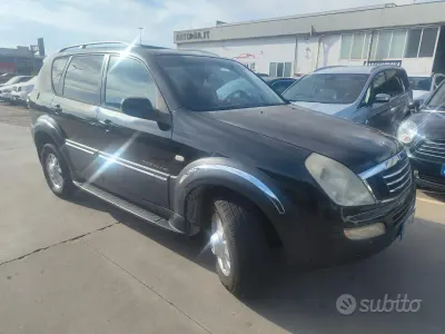 Usata SsangYong Rexton 165 CV (121 kW) 2005 Nero SUV