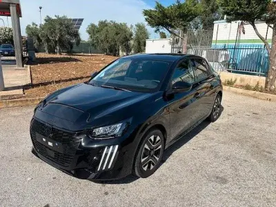 Usata Peugeot 208 Allure 101 CV (74 kW) 2024 Nero Utilitaria