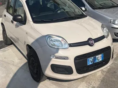 Usata Fiat Panda Lounge 85 CV (62 kW) 2016 Utilitaria