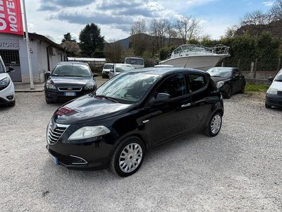 Usata Lancia Ypsilon Gold 69 CV (50 kW) 2012 Nero Utilitaria