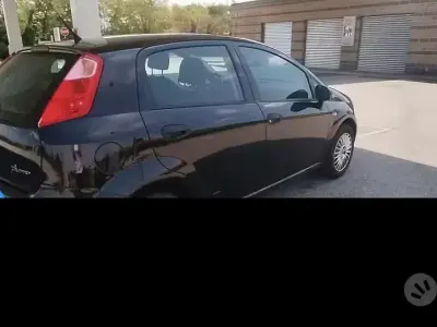 Usata Fiat Grande Punto Active 65 CV (47 kW) 2007 Nero Utilitaria