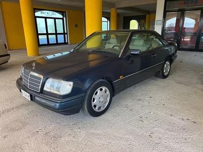 Usata Mercedes 200 136 CV (100 kW) 1993 Blu Coupé