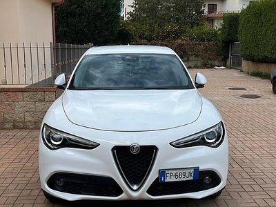 Usata Alfa Romeo Stelvio Executive 180 CV (132 kW) 2018 Bianco SUV