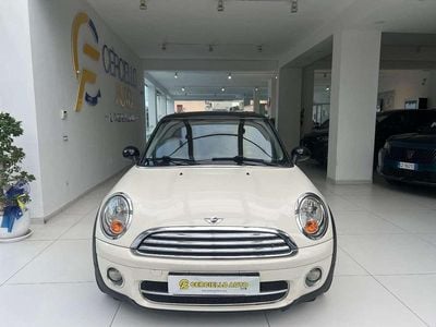 Usata Mini Cooper D 109 CV (80 kW) 2007 Bianco/nero metallizzato Utilitaria