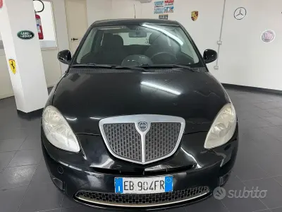 Usata Lancia Ypsilon 75 CV (55 kW) 2010 Nero Utilitaria