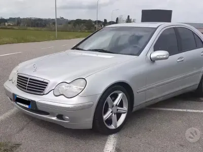 Usata Mercedes C180 Elegance 129 CV (94 kW) 2002 Grigio Berlina
