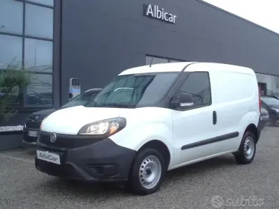 Usata Fiat Doblò 95 CV (69 kW) 2020 Bianco Monovolume