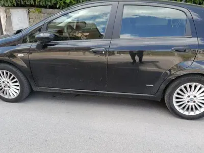 Usata Fiat Grande Punto Emotion 120 CV (88 kW) 2007 Nero Utilitaria