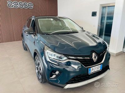 Usata Renault Captur 91 CV (66 kW) 2023 Grigio SUV