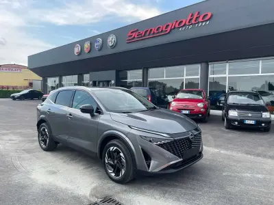 Nuova Nissan Qashqai N-Connecta 158 CV (116 kW) 2026 Dark metal grey SUV