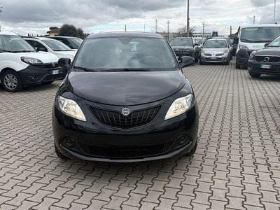 Usata Lancia Ypsilon Silver 69 CV (50 kW) 2023 Nero Utilitaria
