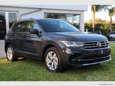 Usata VW Tiguan Elegance 150 CV (110 kW) 2023 Grigio SUV